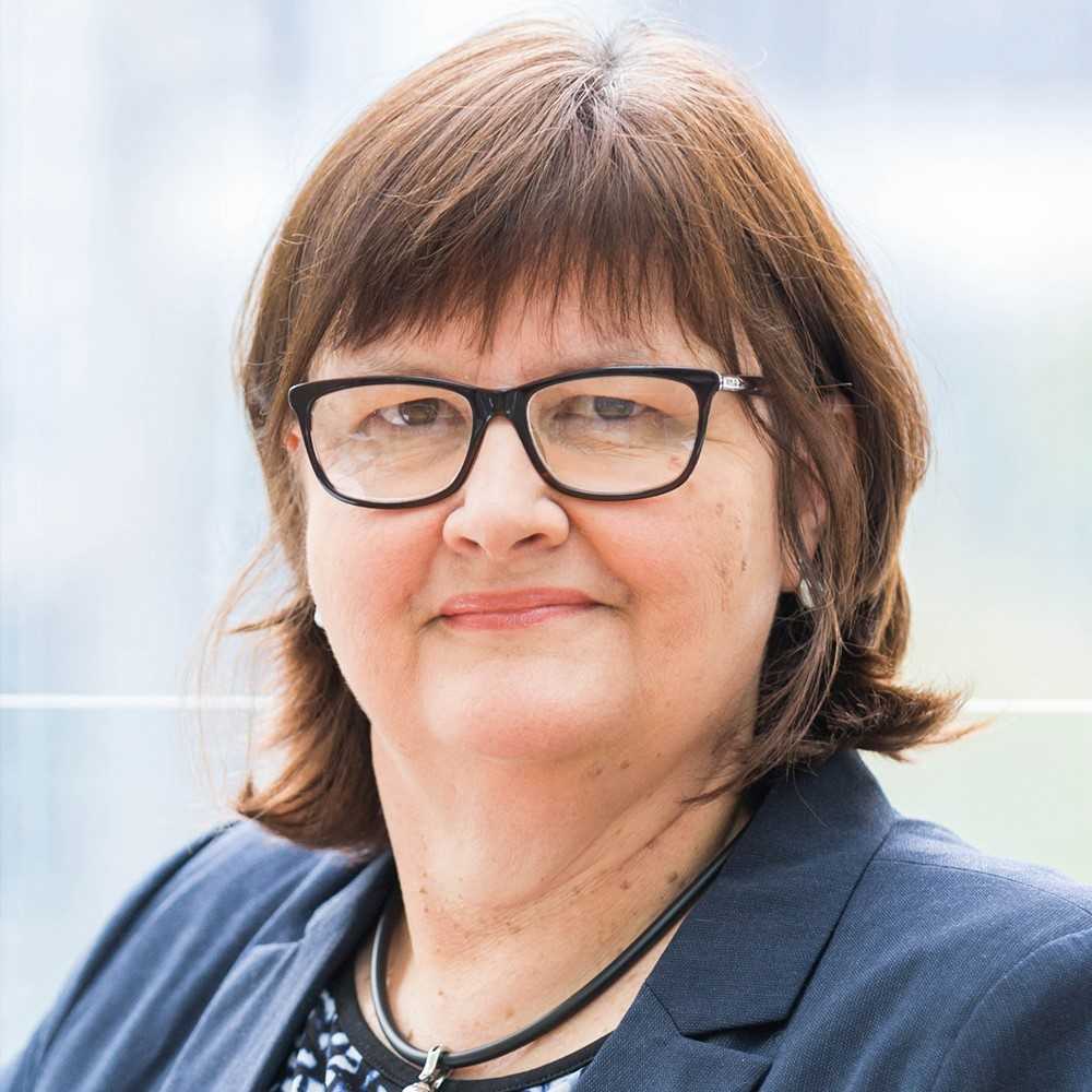 Dr. Susan Oguro